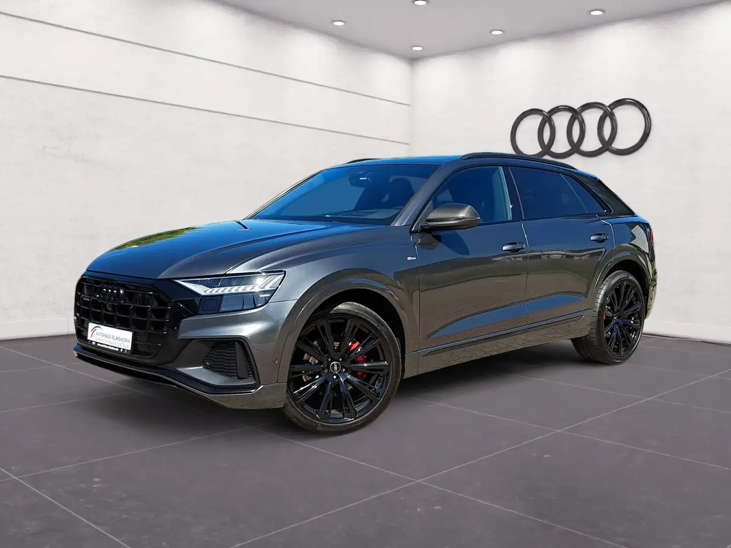 Audi Q8 competition plus 50 TDI tiptr. S line PANO STANDH Grau - 2