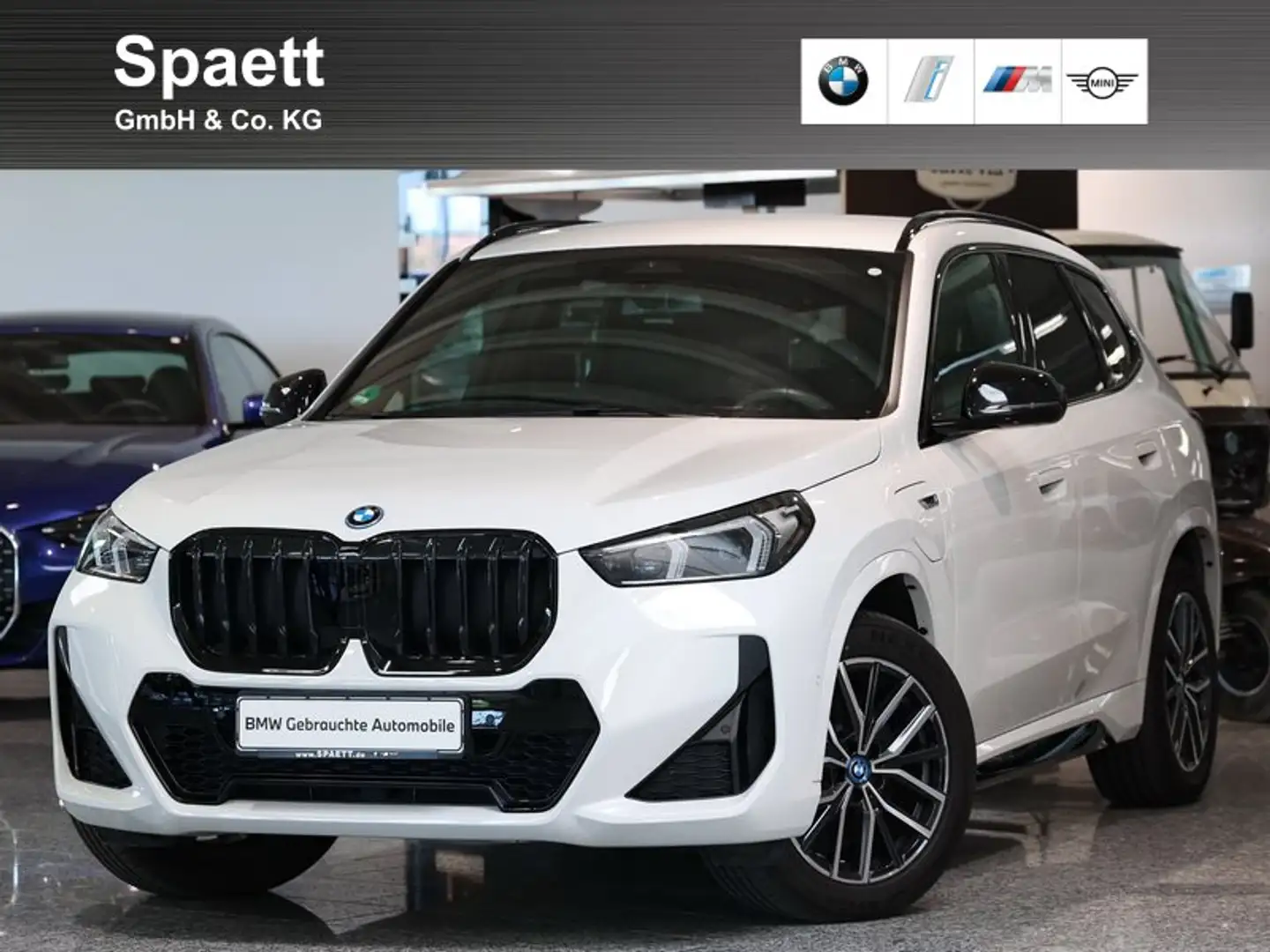 BMW X1 xDrive25e M Sportpaket HK HiFi DAB LED Shz Wit - 1