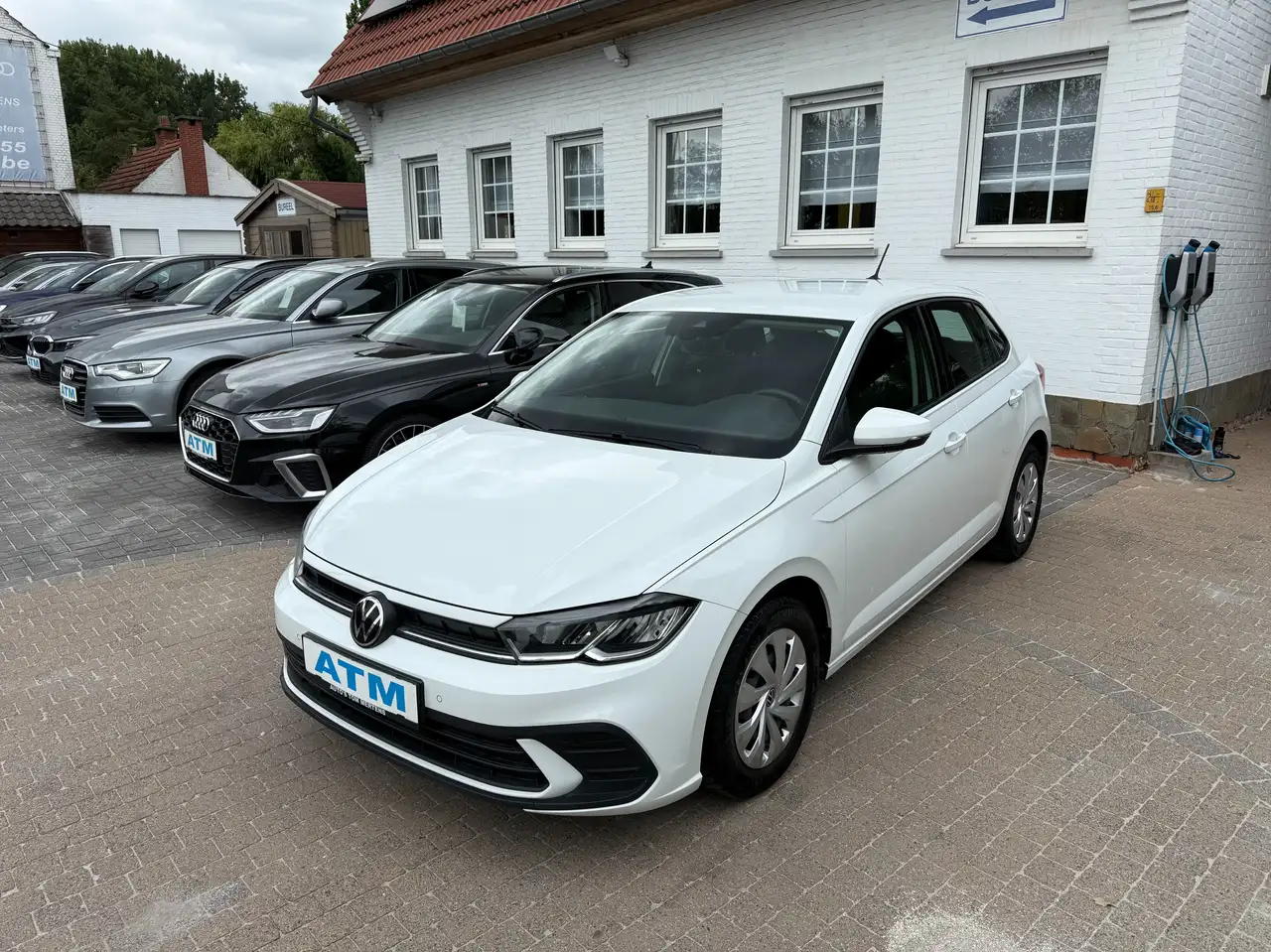 Volkswagen Polo Polo 1.0 Life/Navi/Airco/pdc V&A/Lane & Front ass. 2