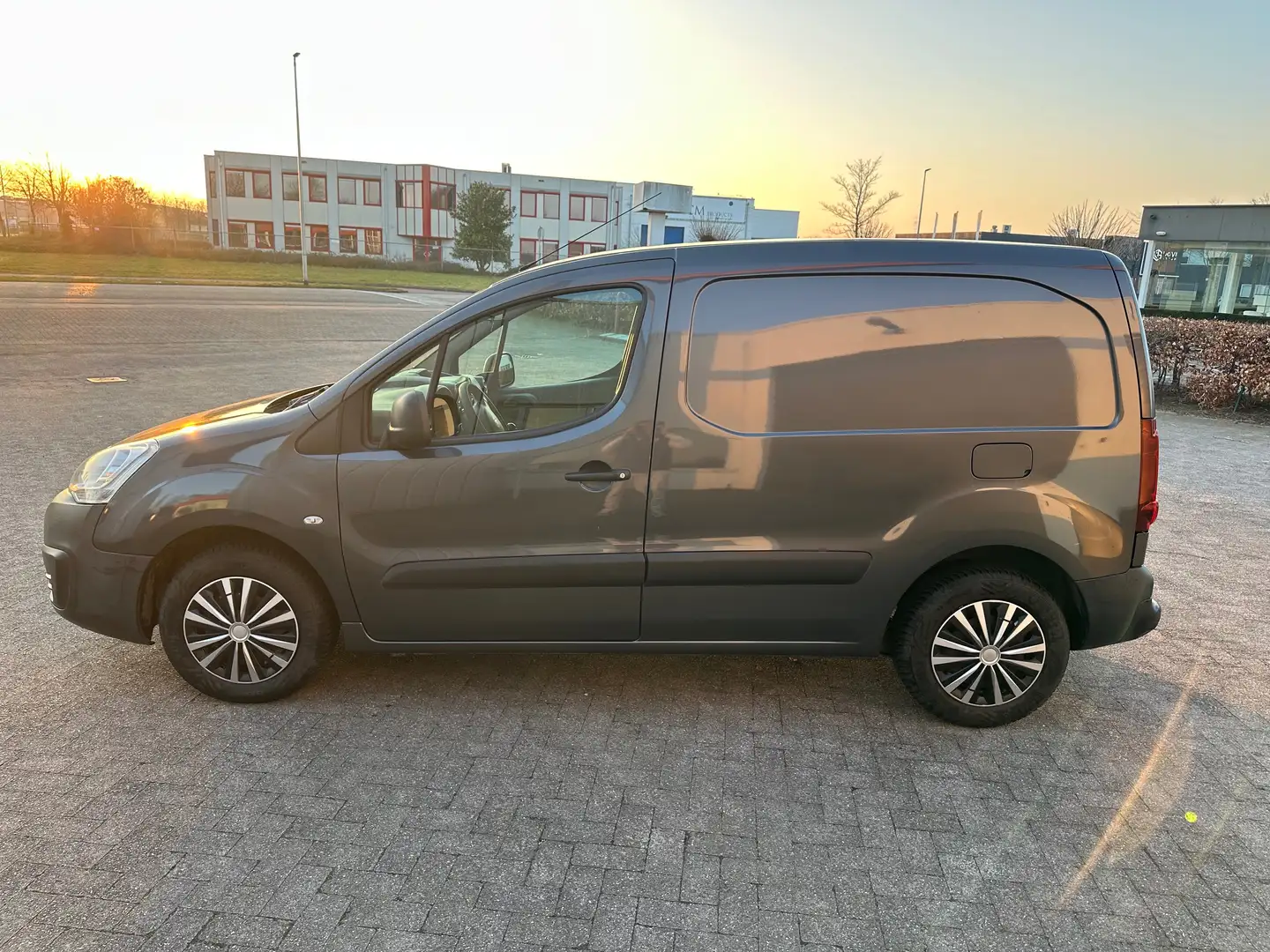 Peugeot Partner Partner 120 1.6 HDI L1 XT - 1
