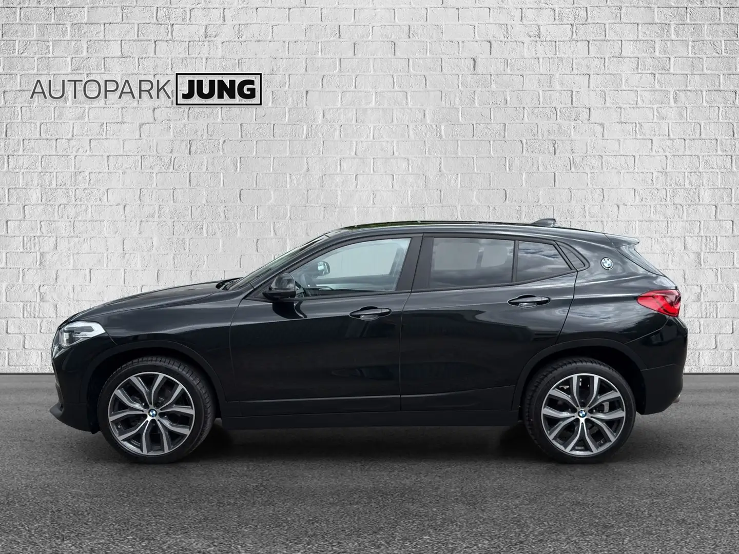 BMW X2 sDrive 18 d*Avantgarde*Pano*M-Sport* Head-Up Nero - 2