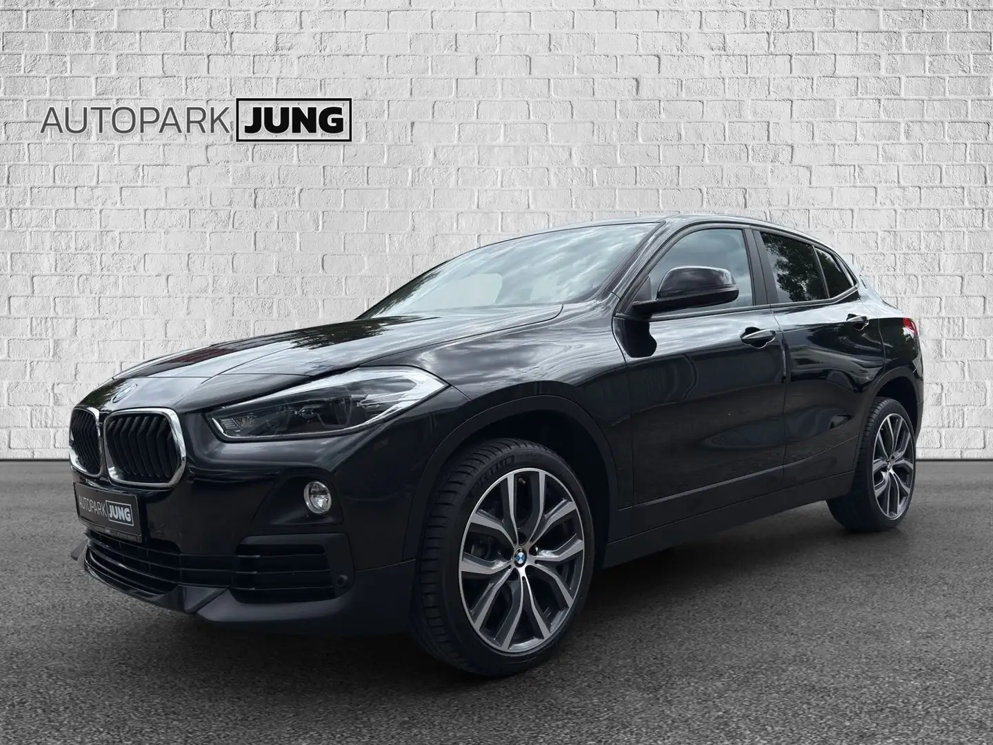 BMW X2 sDrive 18 d*Avantgarde*Pano*M-Sport* Head-Up Nero - 1