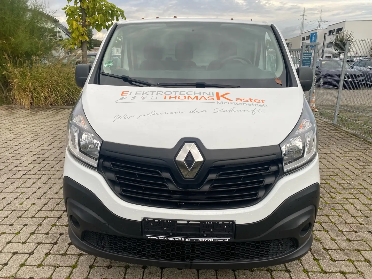 Renault Trafic L1H1 2,7t Komfort LKW. TÜV NEU . KLIMA Weiß - 2