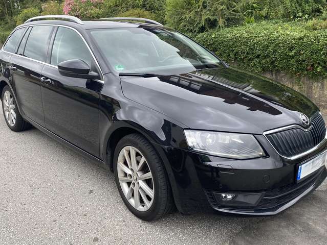 Imagine Skoda Octavia Octavia Combi 2.0 TDI Green tec DSGElegance