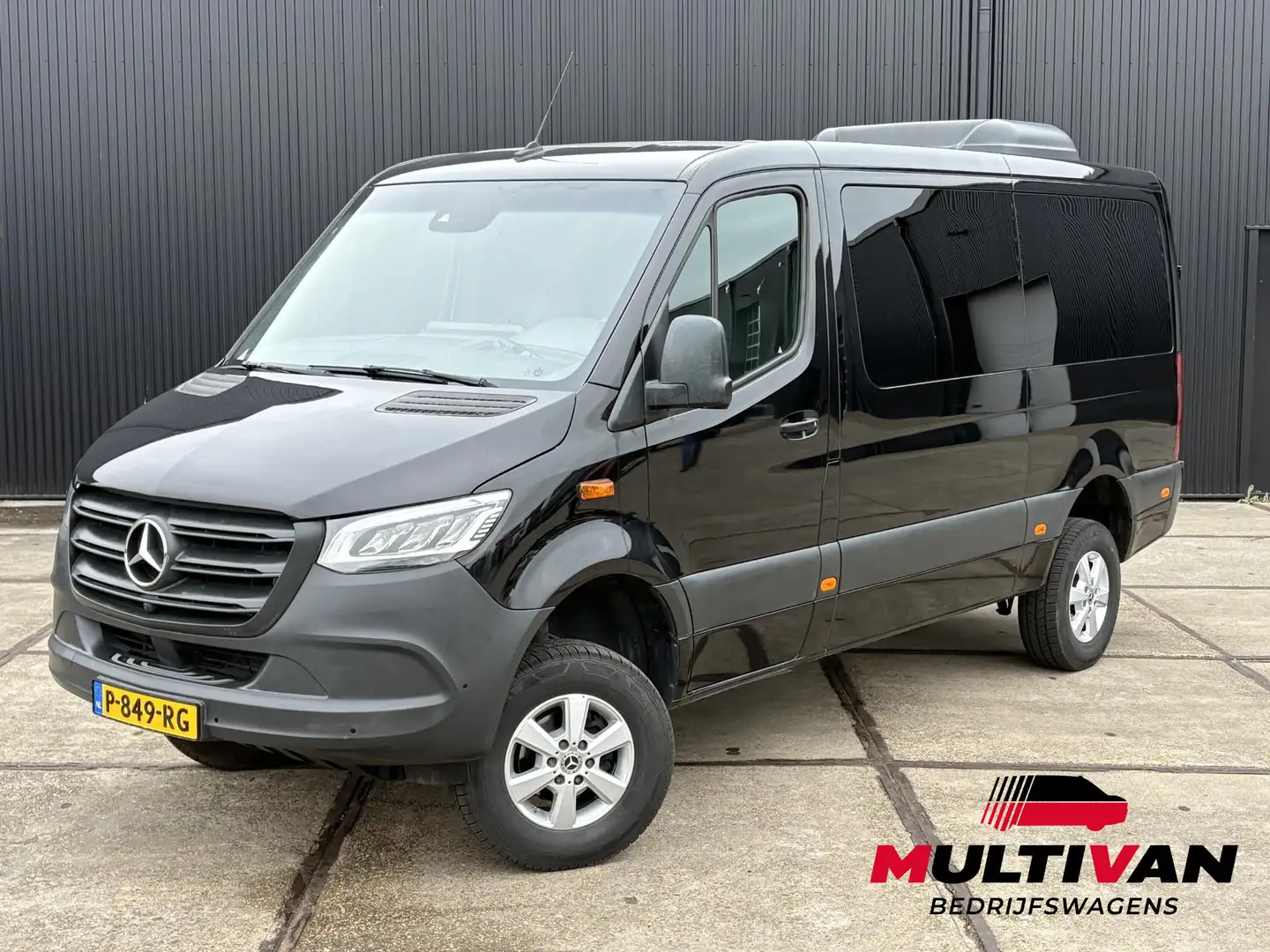 Mercedes-Benz Sprinter Tourer 319 V6 | 4X4 | LUXE PERSONENBUS | 9 PERSOON Schwarz - 1
