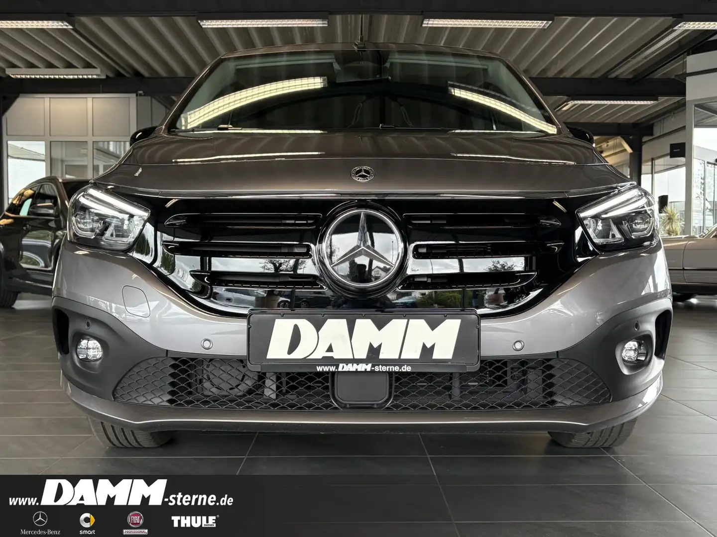 Mercedes-Benz EQT EQT 200 Progressive /TWA/AHK/LED/Kamera /WD GLAS Grau - 2