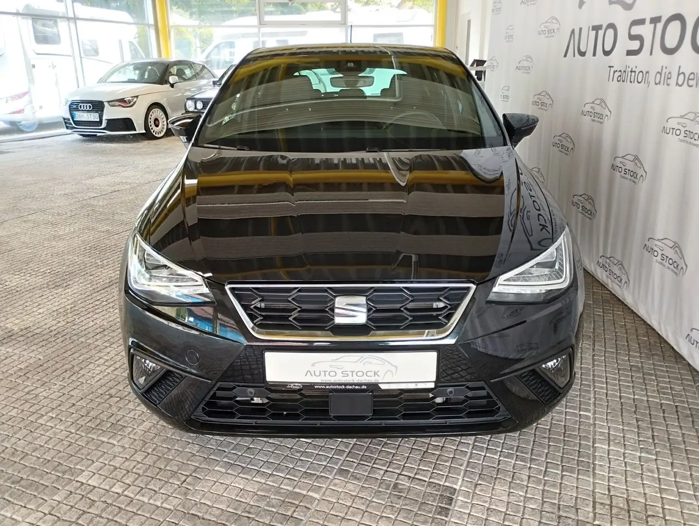 SEAT Ibiza FR 1.0TSI DSG Navi LED PDC Sitzheizung GRA Negro - 2