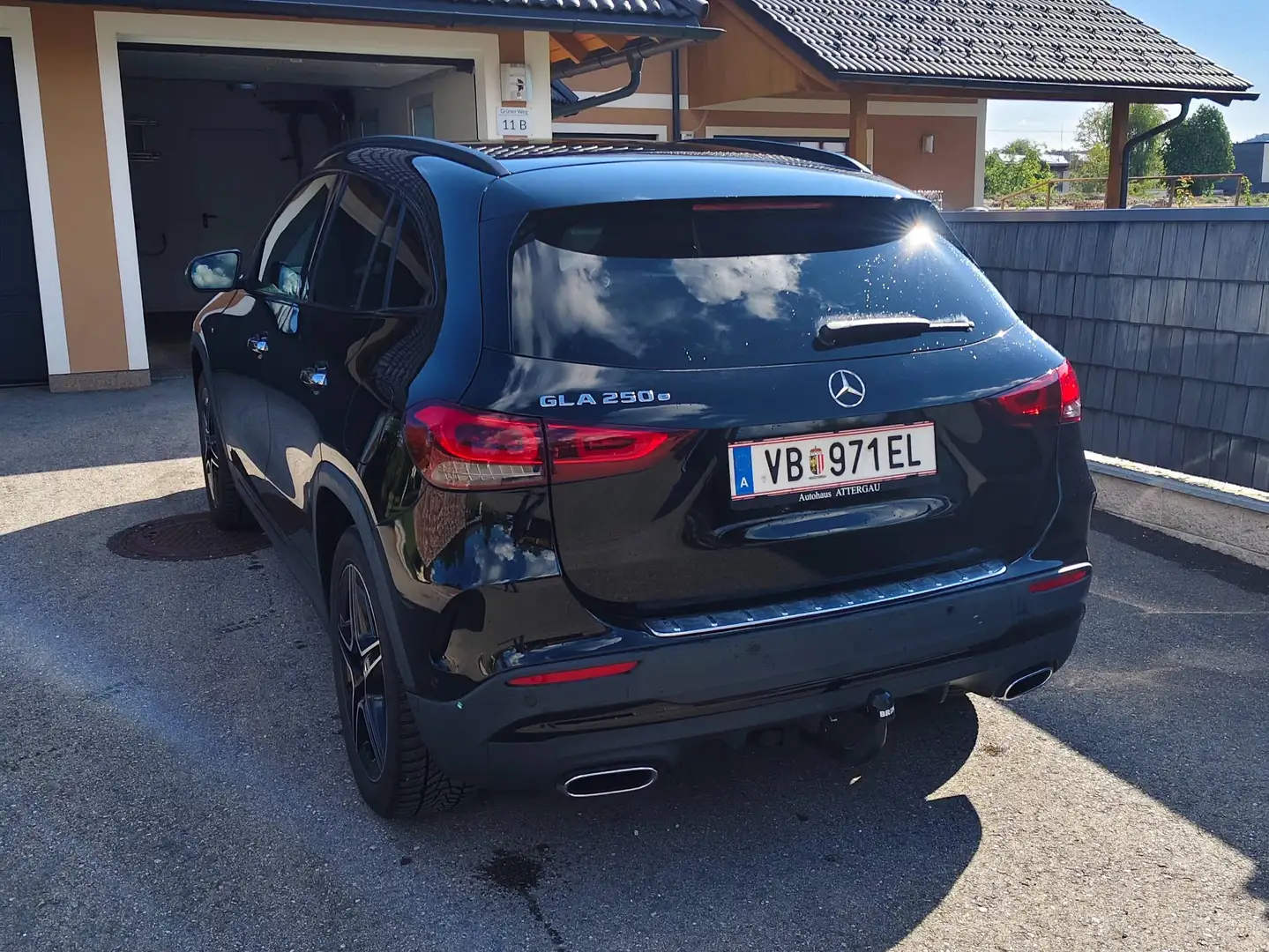 Mercedes-Benz GLA 250 GLA 250e PHEV Aut. Schwarz - 1