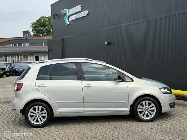 Volkswagen Golf Plus view 9