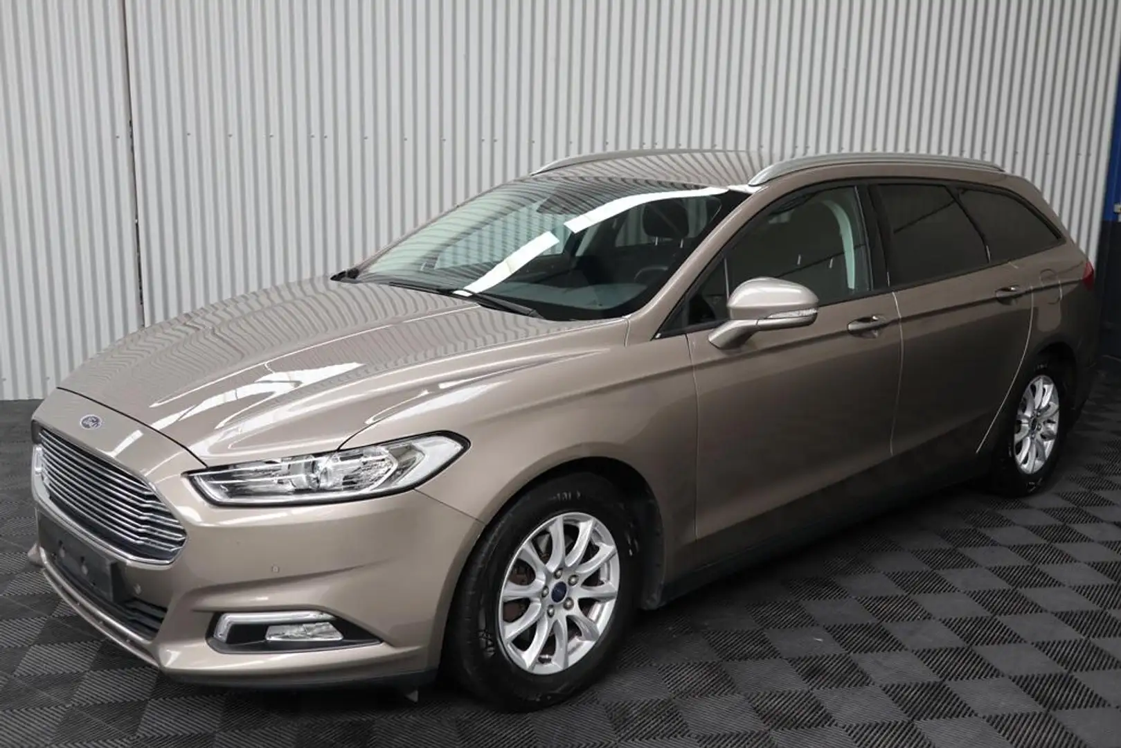 Ford Mondeo 2.0 TDCI 150 Pk Navi Trekhaak Parkeersensoren Gris - 1