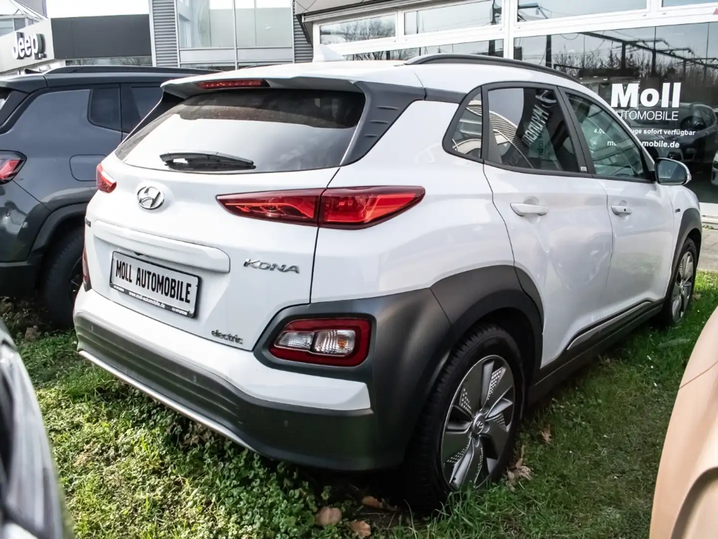 Hyundai KONA Style Elektro 2WD Navi Soundsystem LED Apple CarPl Weiß - 2