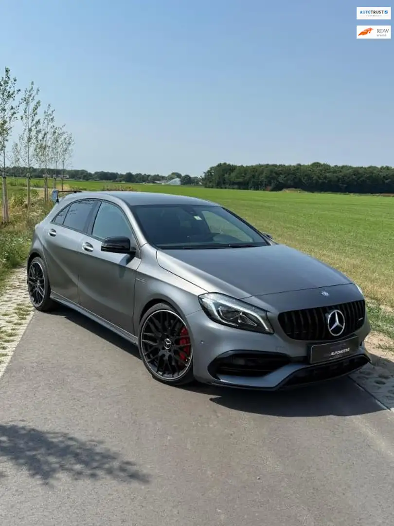 Mercedes-Benz A 45 AMG 4MATIC Gris - 1