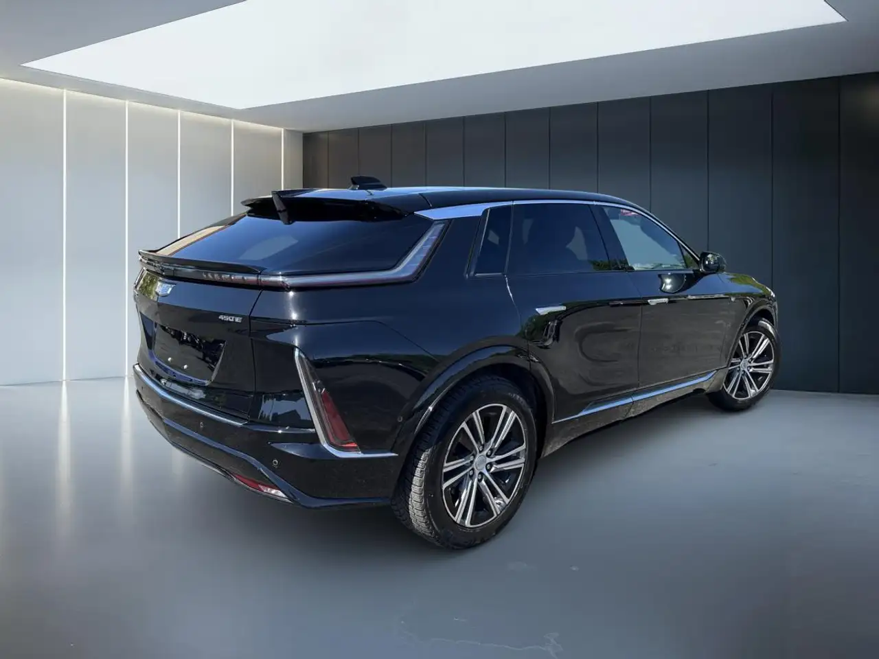 Cadillac Lyriq снимка Cadillac Lyriq