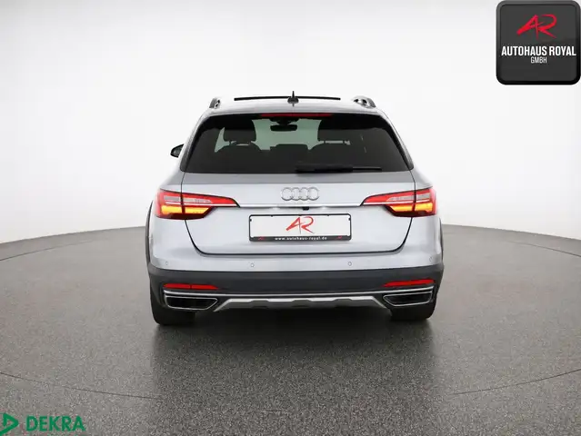 Audi A4 view 4
