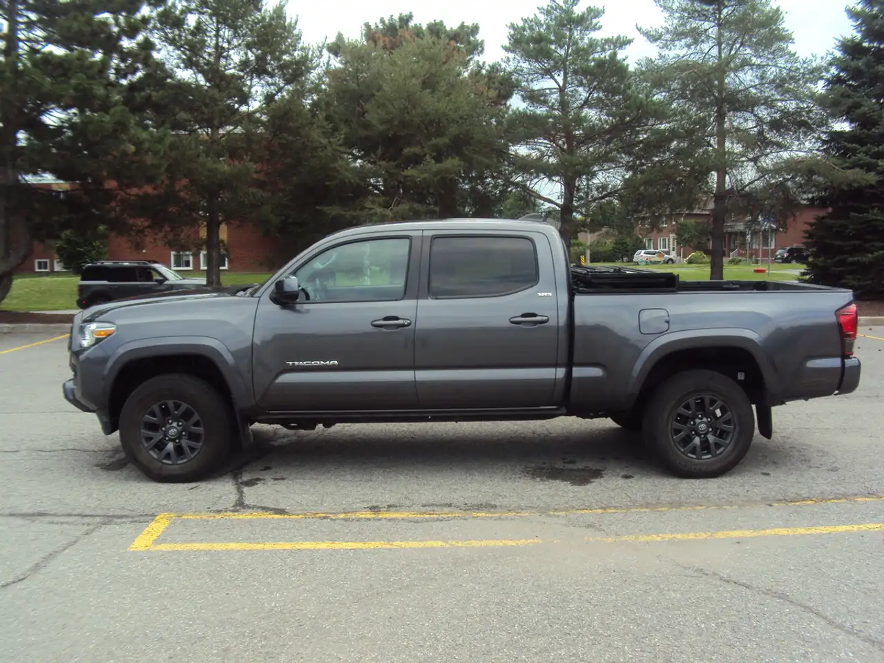 Toyota Tacoma снимка Toyota Tacoma