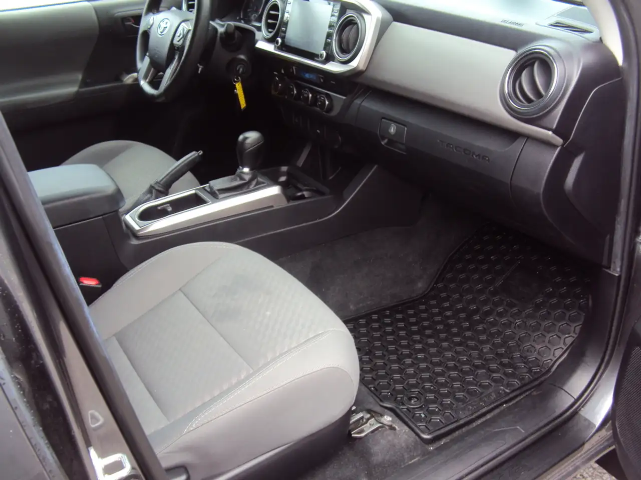 Toyota Tacoma снимка Toyota Tacoma