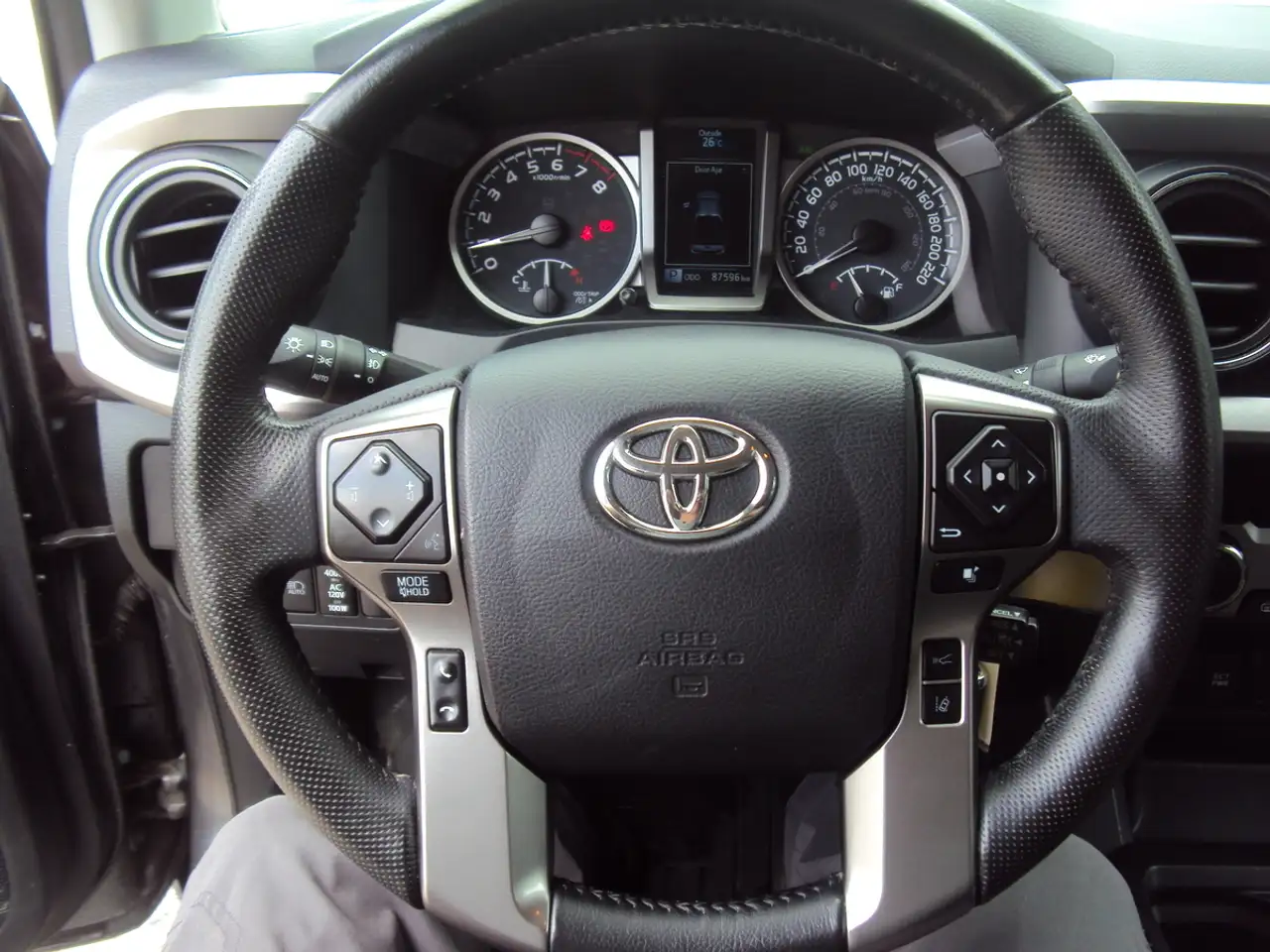 Toyota Tacoma снимка Toyota Tacoma