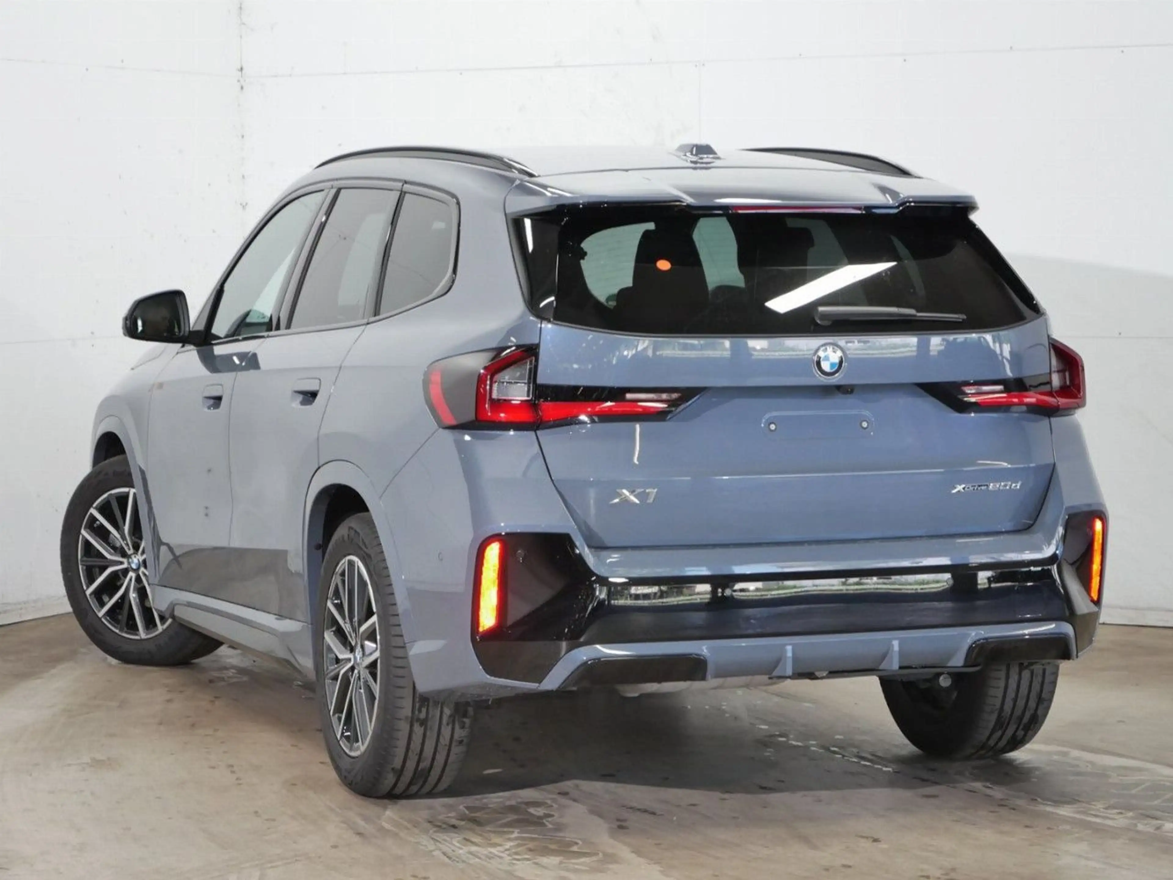 BMW X1 xDr.20d M Sport Leder HUD AktivS+Mass.ACC AHK — photo 4