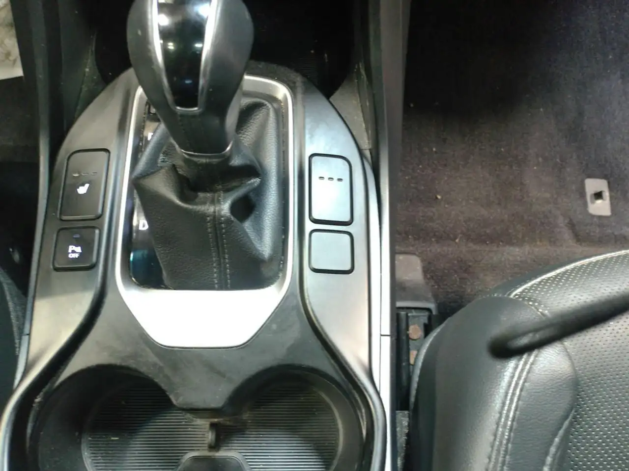 Hyundai SANTA FE снимка Hyundai SANTA FE