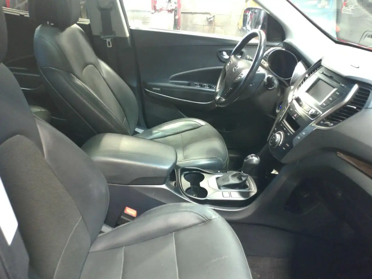 Hyundai SANTA FE снимка Hyundai SANTA FE