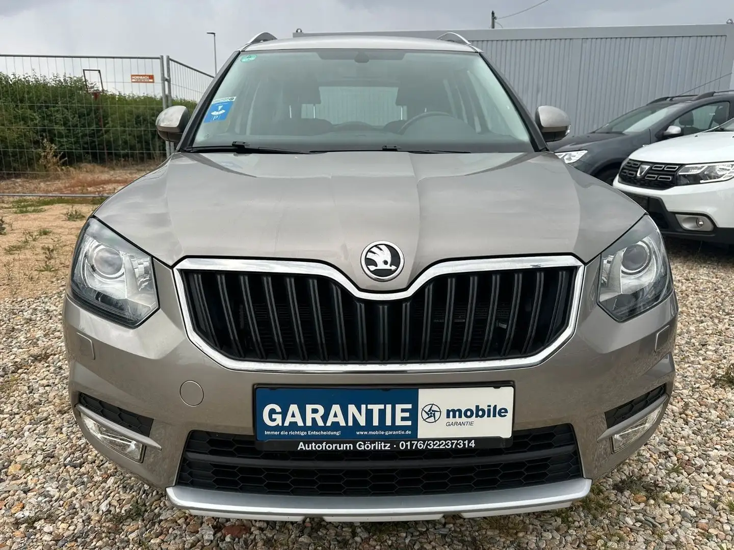 Skoda Yeti *1.4*EditionL&K*4x4*DSG*XEN*8FACH*TOP! Beige - 2