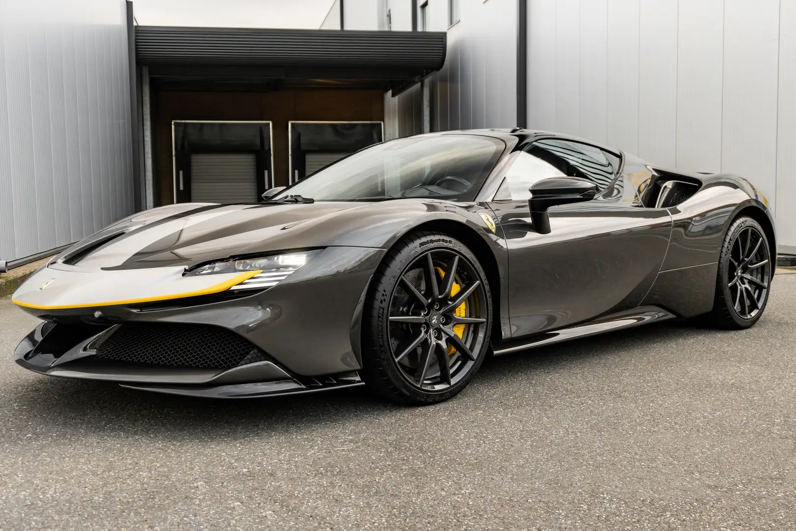 Ferrari SF90 Stradale V8 Assetto Fiorano - Canna di Fucile Gris - 2