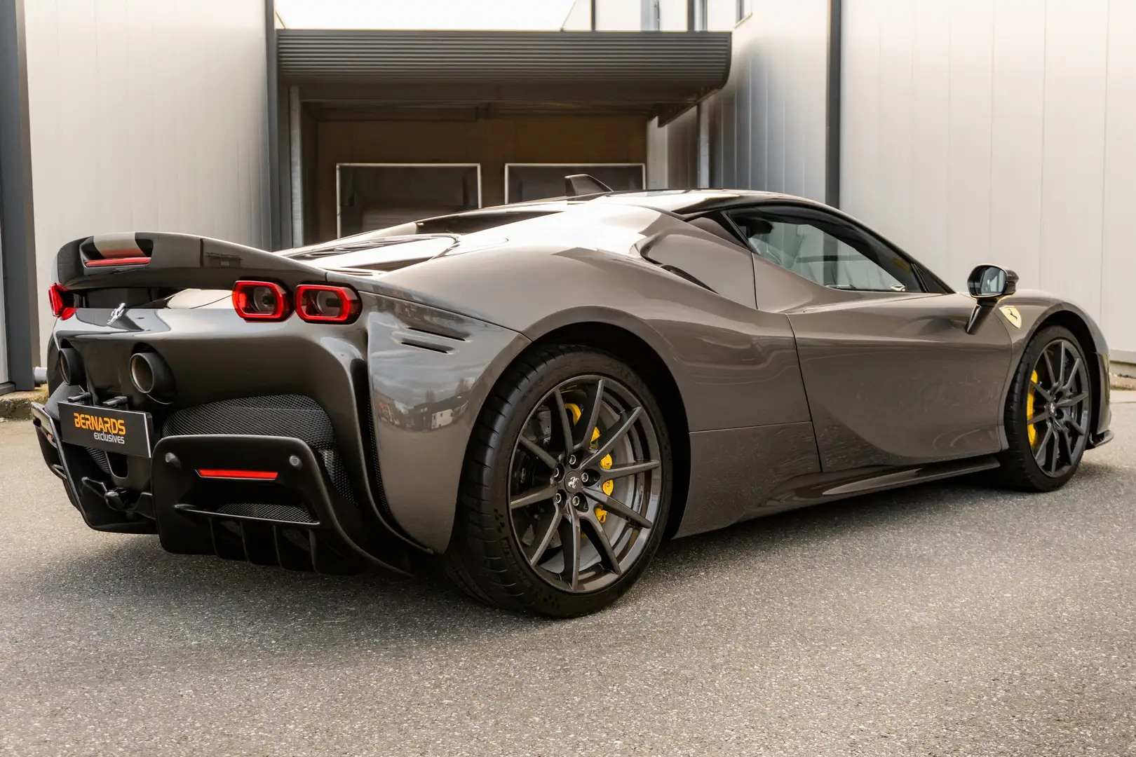 Ferrari SF90 Stradale V8 Assetto Fiorano - Canna di Fucile Grau - 2