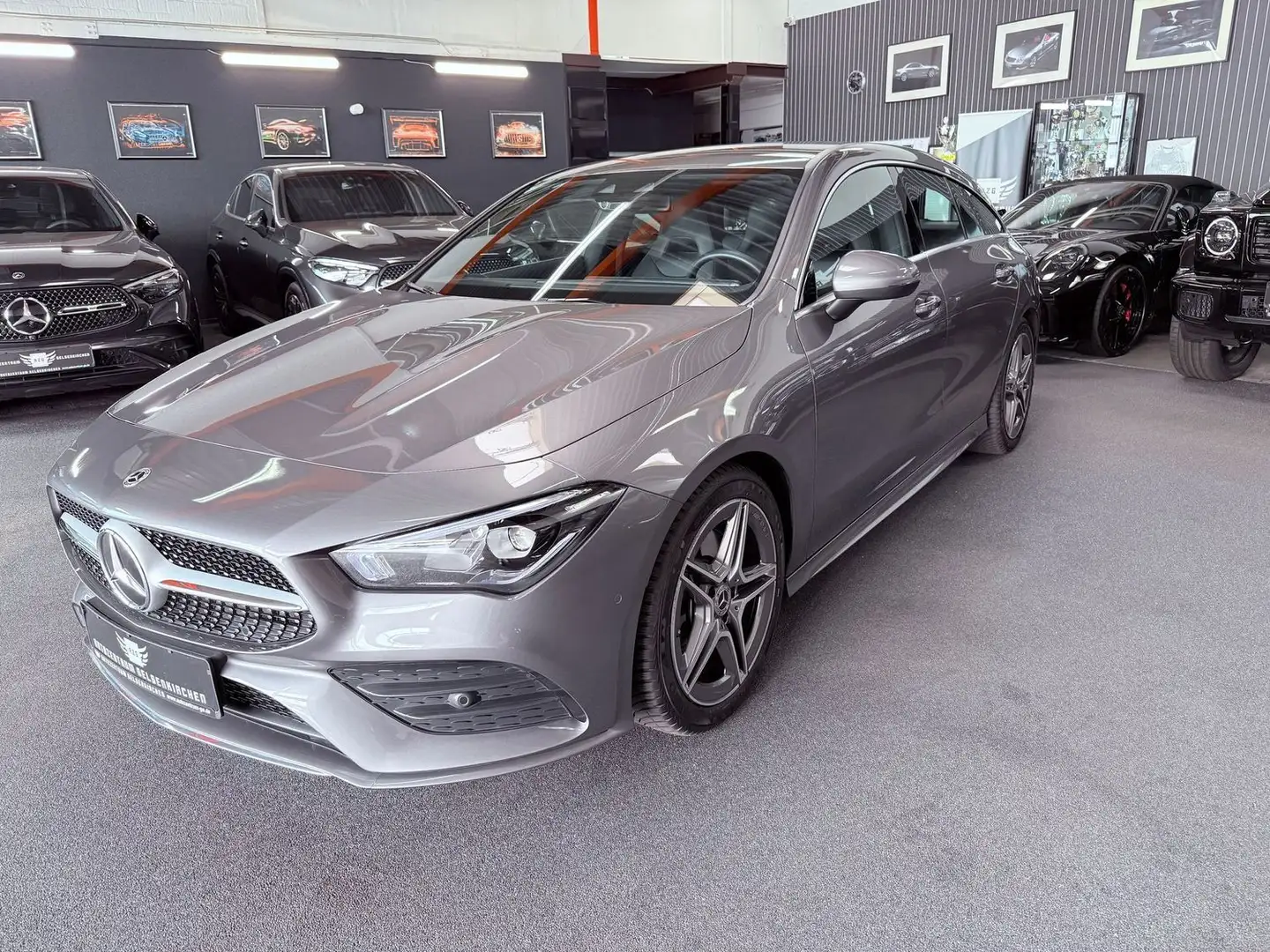 Mercedes-Benz CLA 250 AMG MBUX/LEDER/LED/KAMERA/AHK/18" Gris - 1