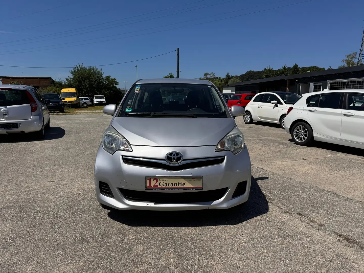Toyota Verso-S Life Gri - 2