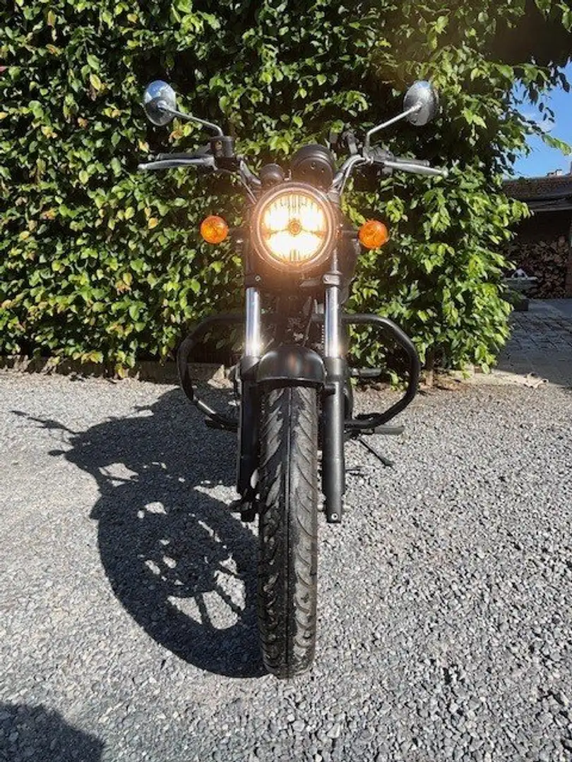Royal Enfield Meteor 350 - 1