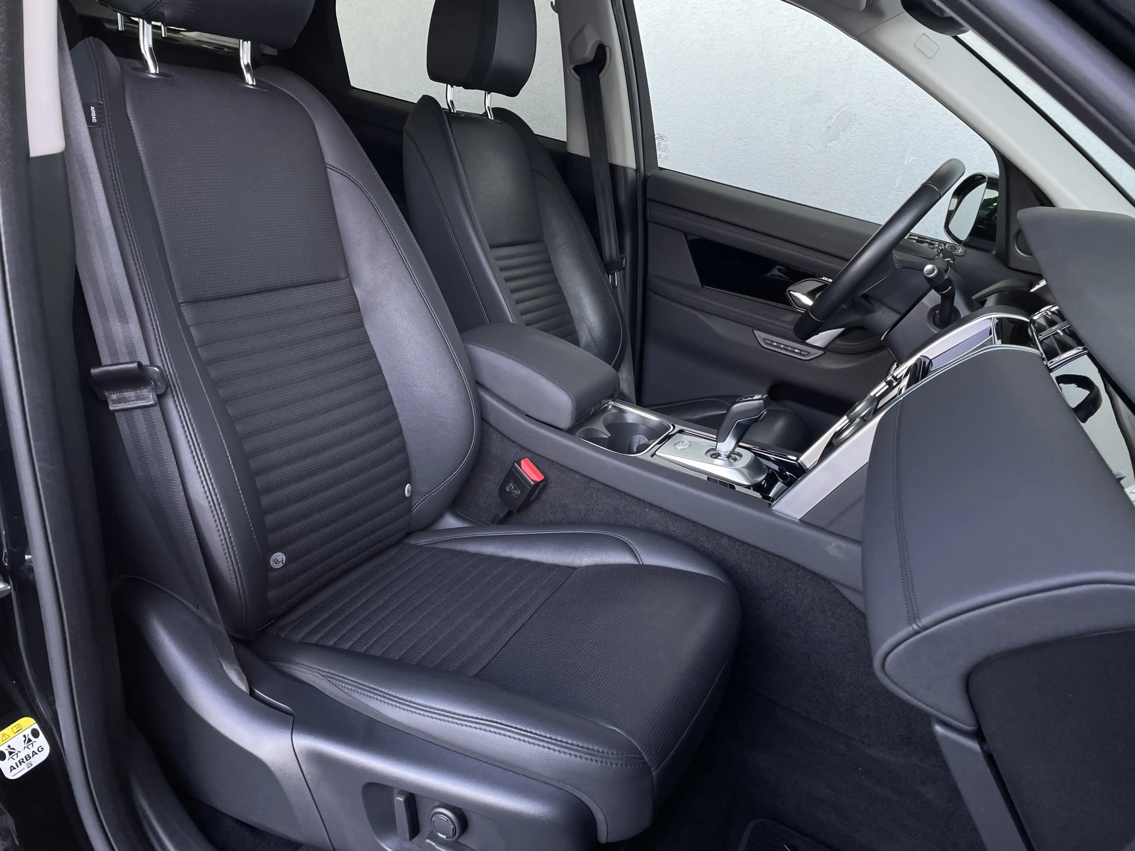 Land Rover Discovery Sport P200*R-Dynamic SE AWD* — photo 8