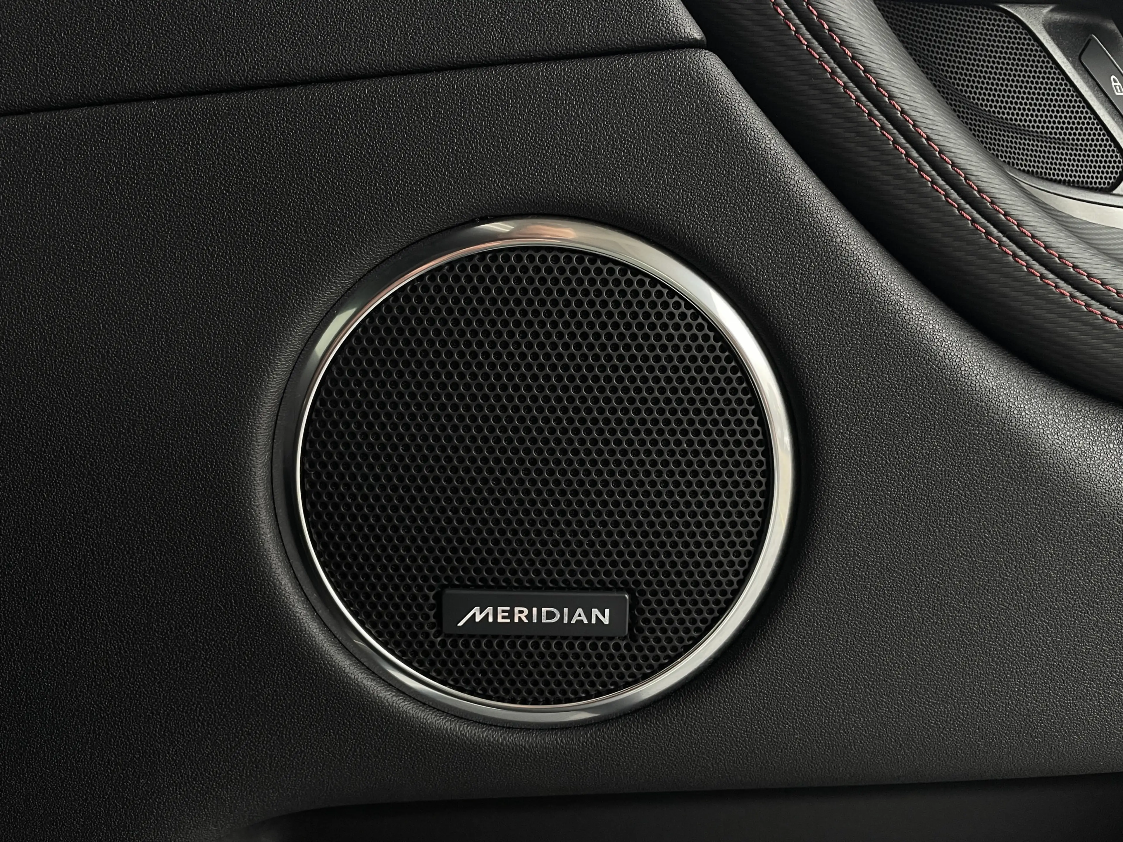 Land Rover Discovery Sport P200*R-Dynamic SE AWD* — photo 14