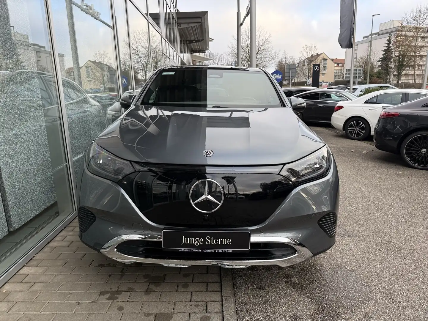 Mercedes-Benz EQE SUV EQE 300 Electric Art *DISTRONIC*PANO*360*MEMORY* Gris - 2