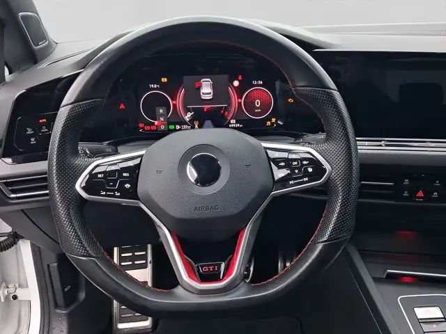 Volkswagen Golf view 9
