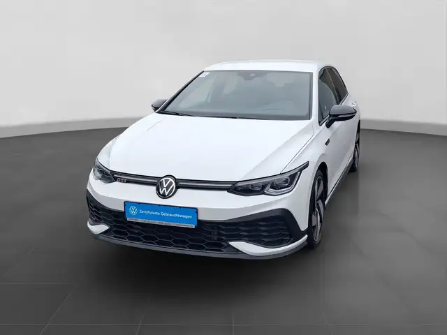 Volkswagen Golf view 2