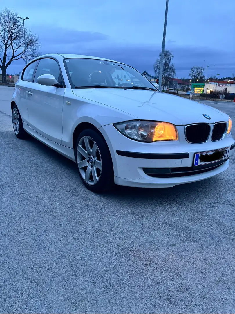 BMW 116 116d Advantage Weiß - 2