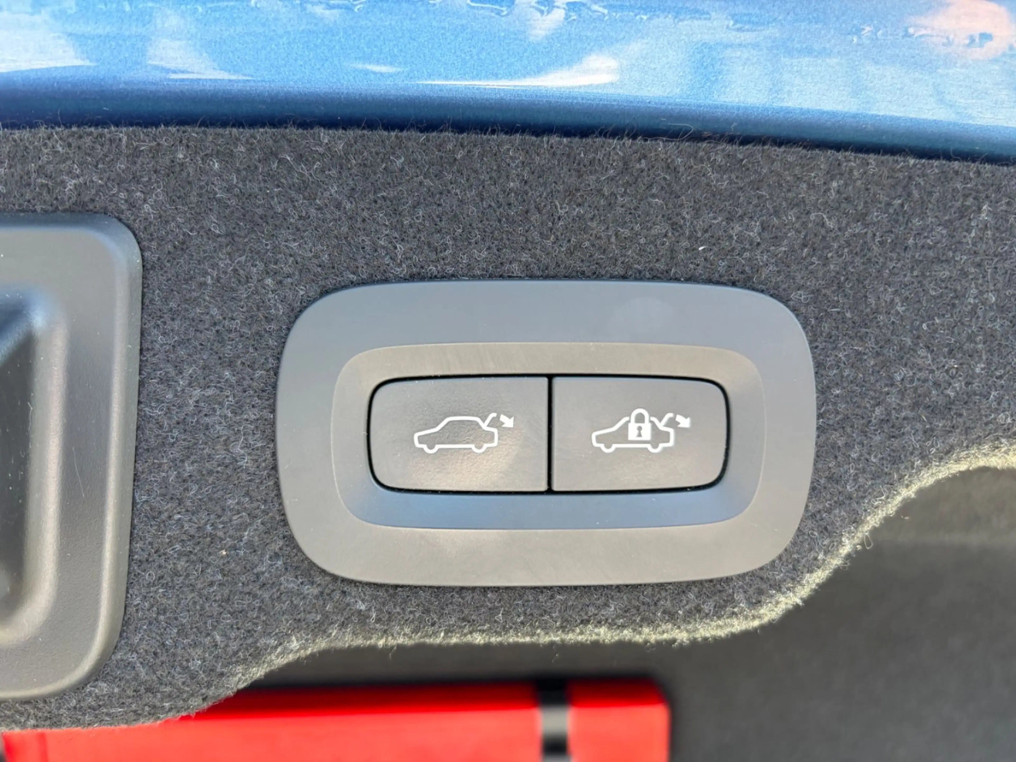 Volvo S90 Lim. R Design LED ACC HuD SD Kam Memo B&W — photo 11