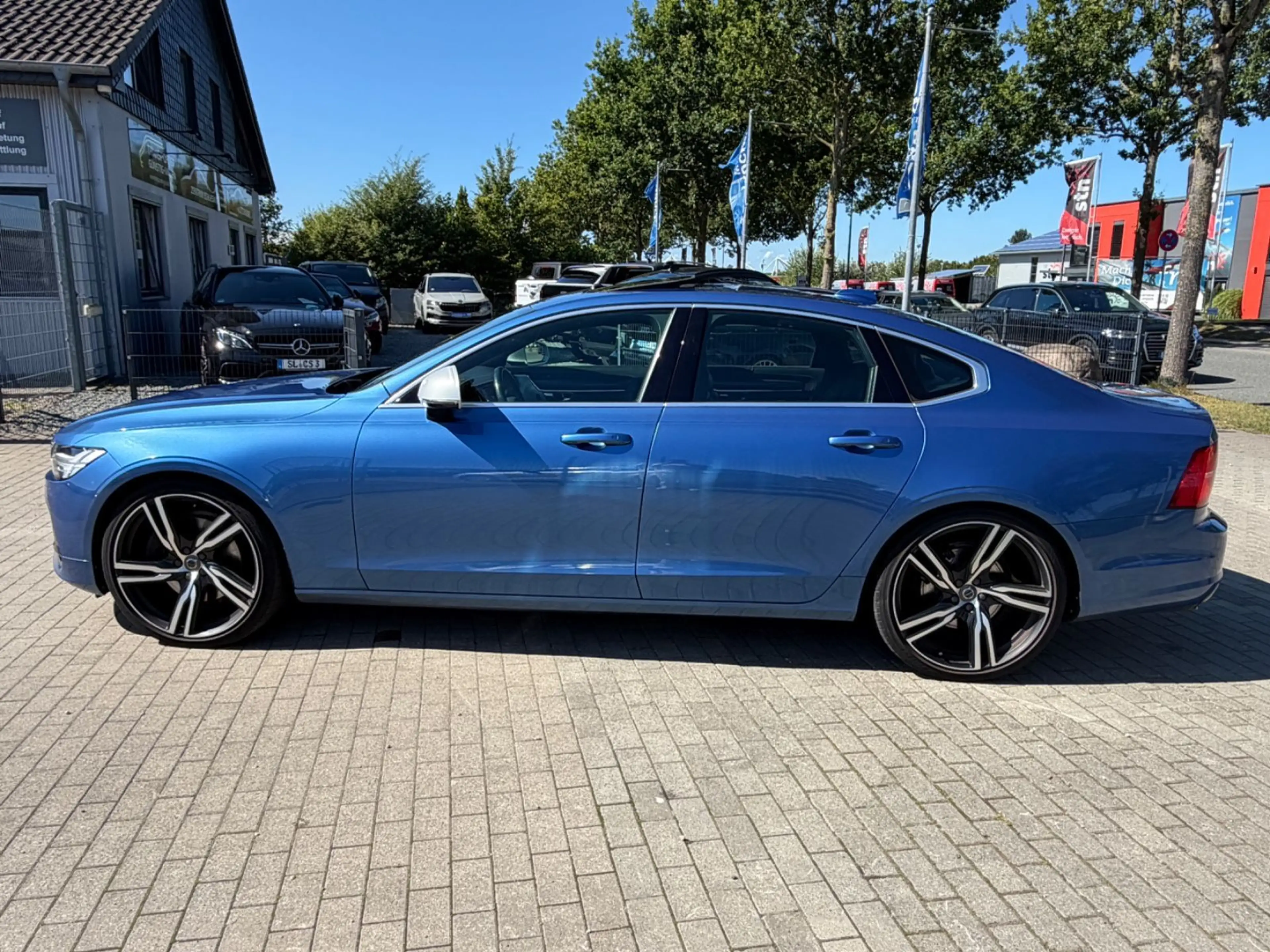 Volvo S90 Lim. R Design LED ACC HuD SD Kam Memo B&W — photo 13