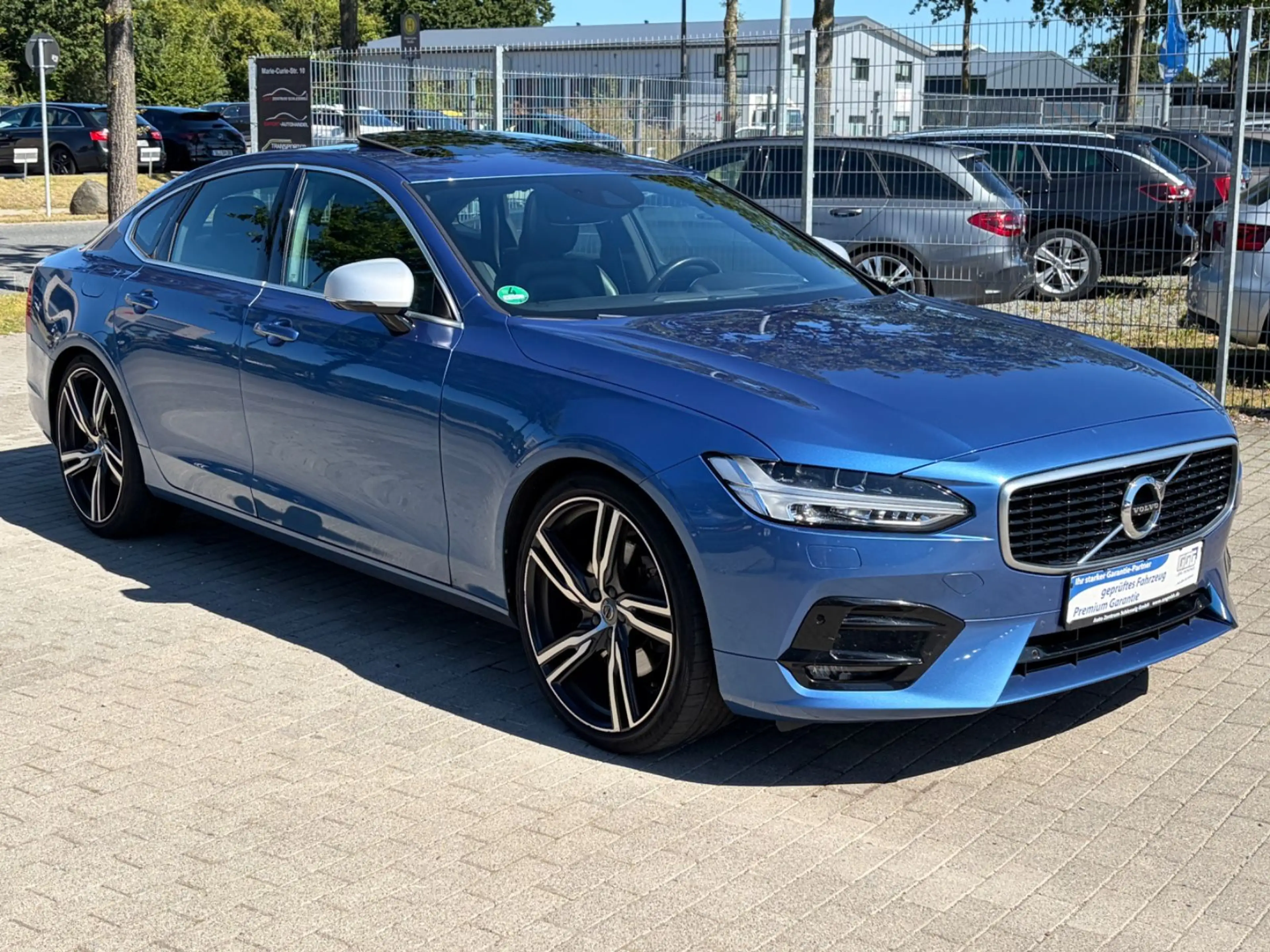 Volvo S90 Lim. R Design LED ACC HuD SD Kam Memo B&W — photo 3