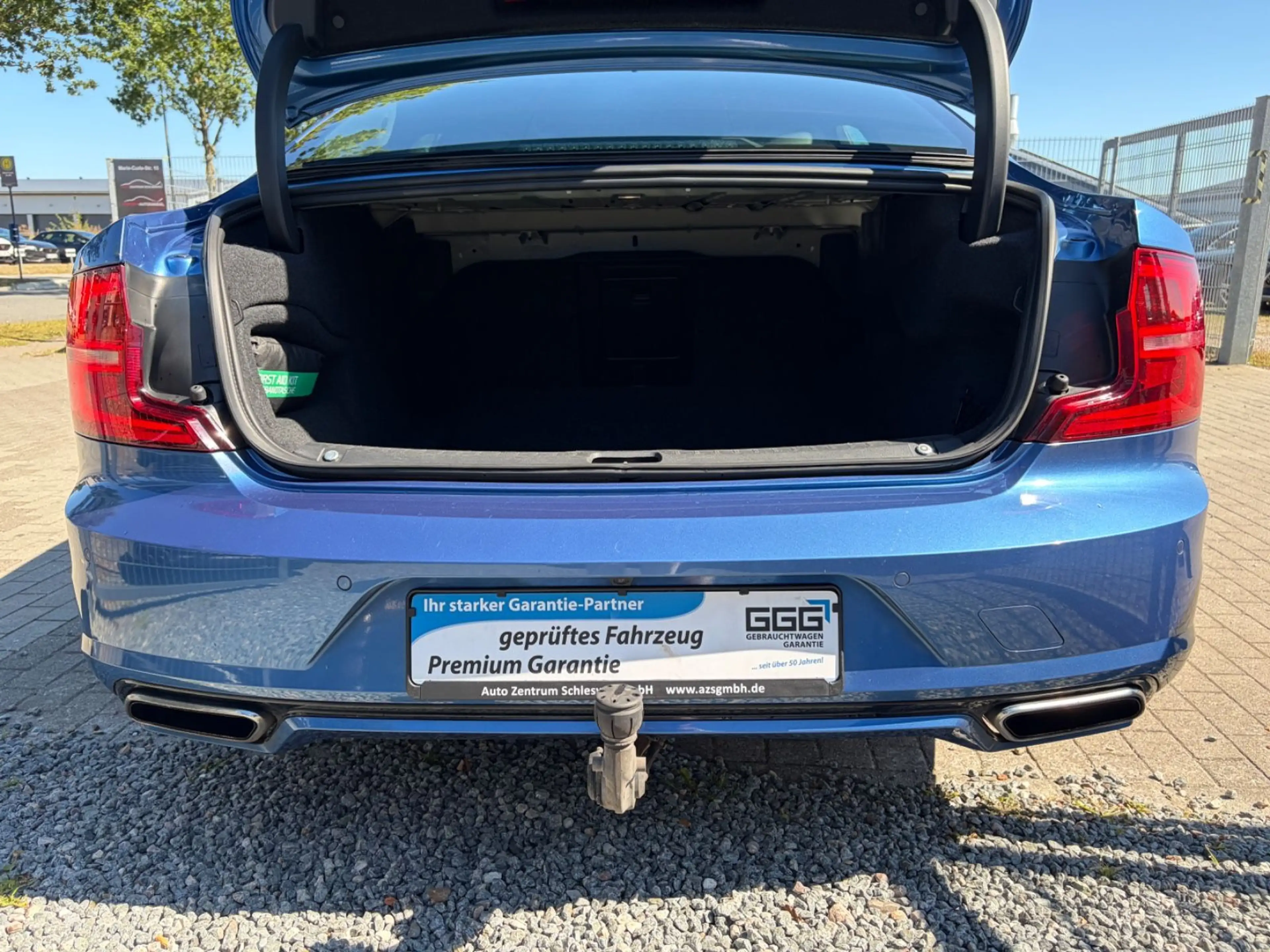 Volvo S90 Lim. R Design LED ACC HuD SD Kam Memo B&W — photo 8