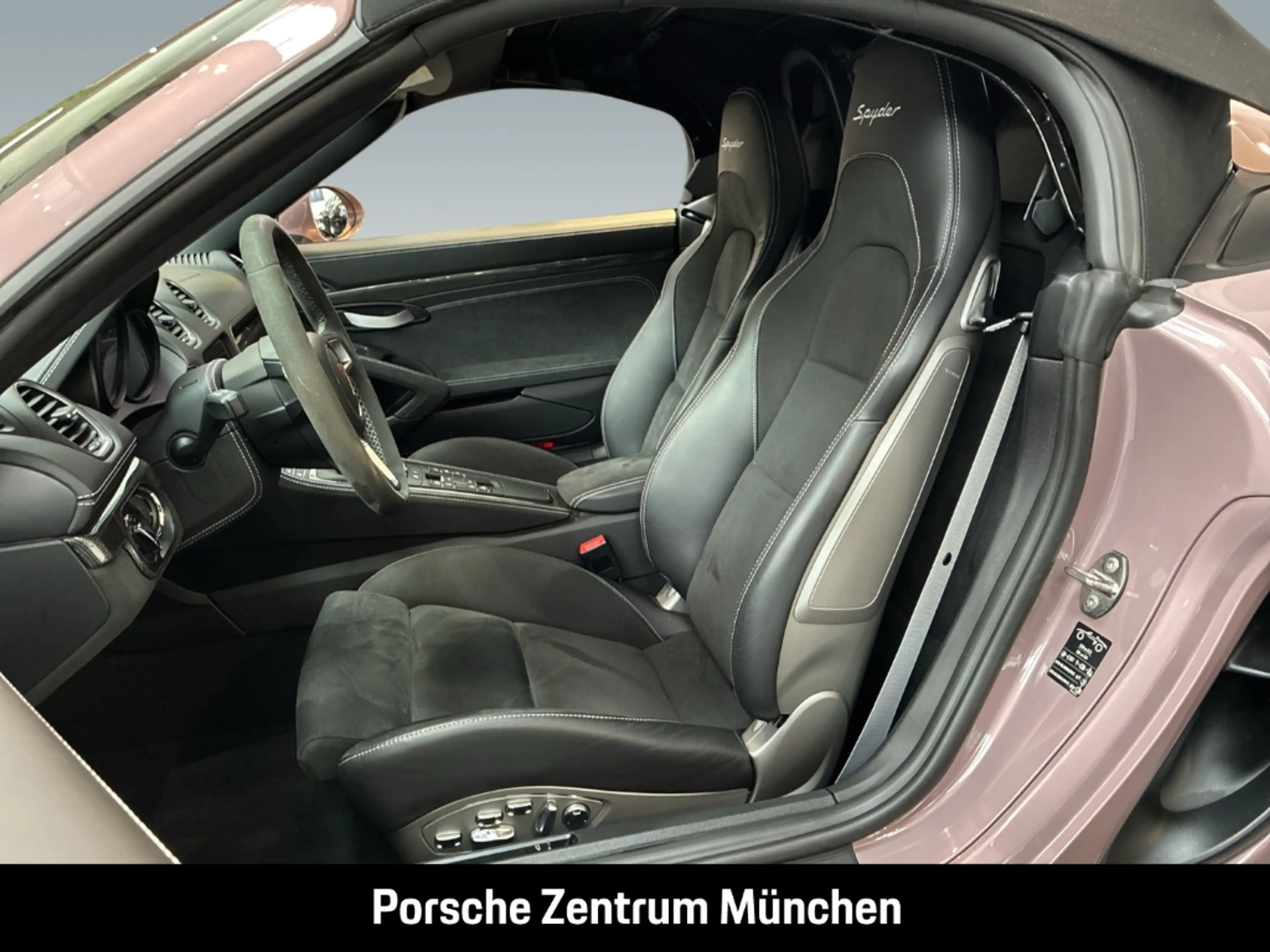 Porsche 718 Spyder — photo 12