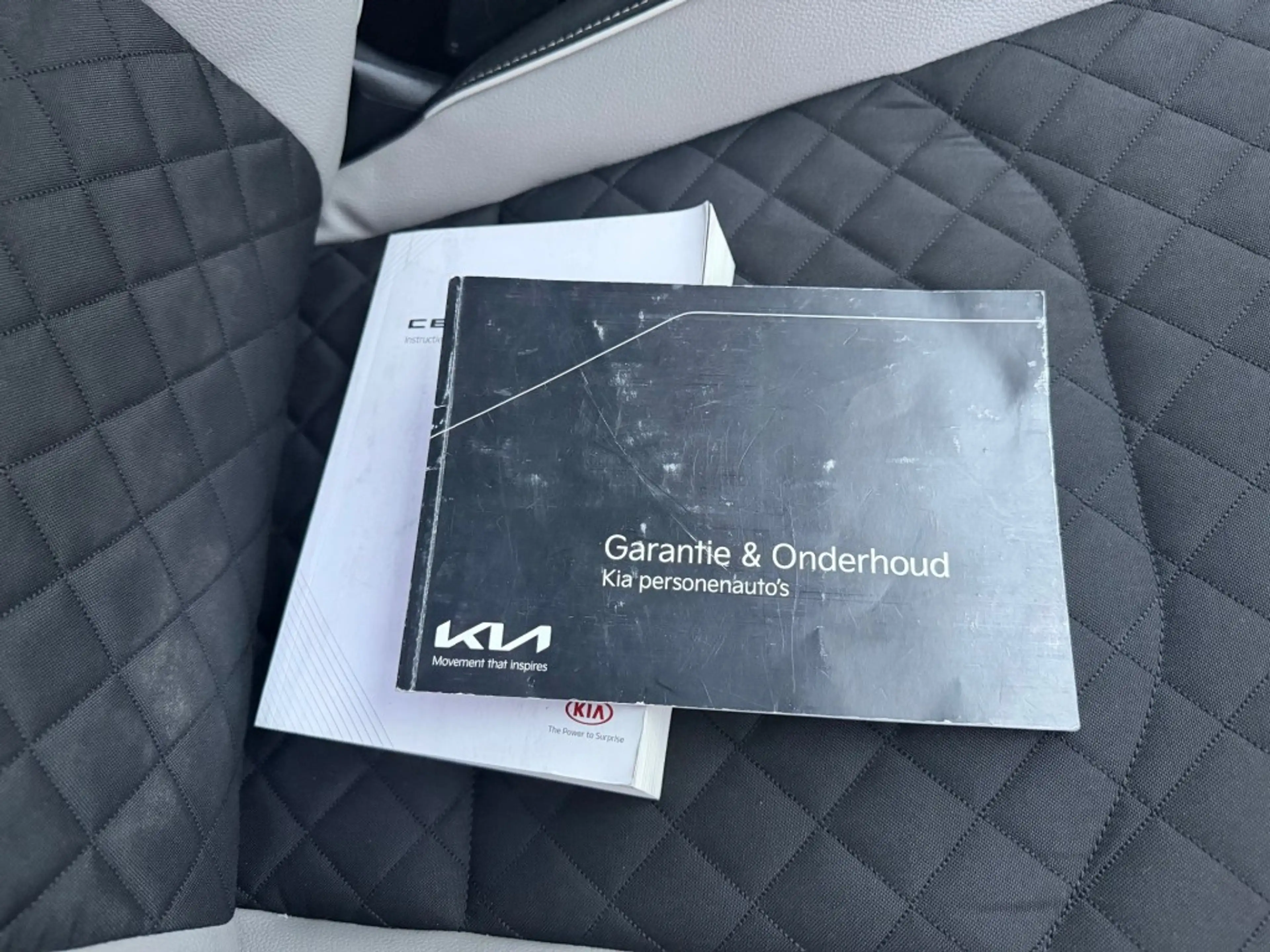 Kia Ceed / cee'd 1.0 T-GDI GT-LINE BUSINESS EDITION NAVI AIRCO/ECC — photo 16
