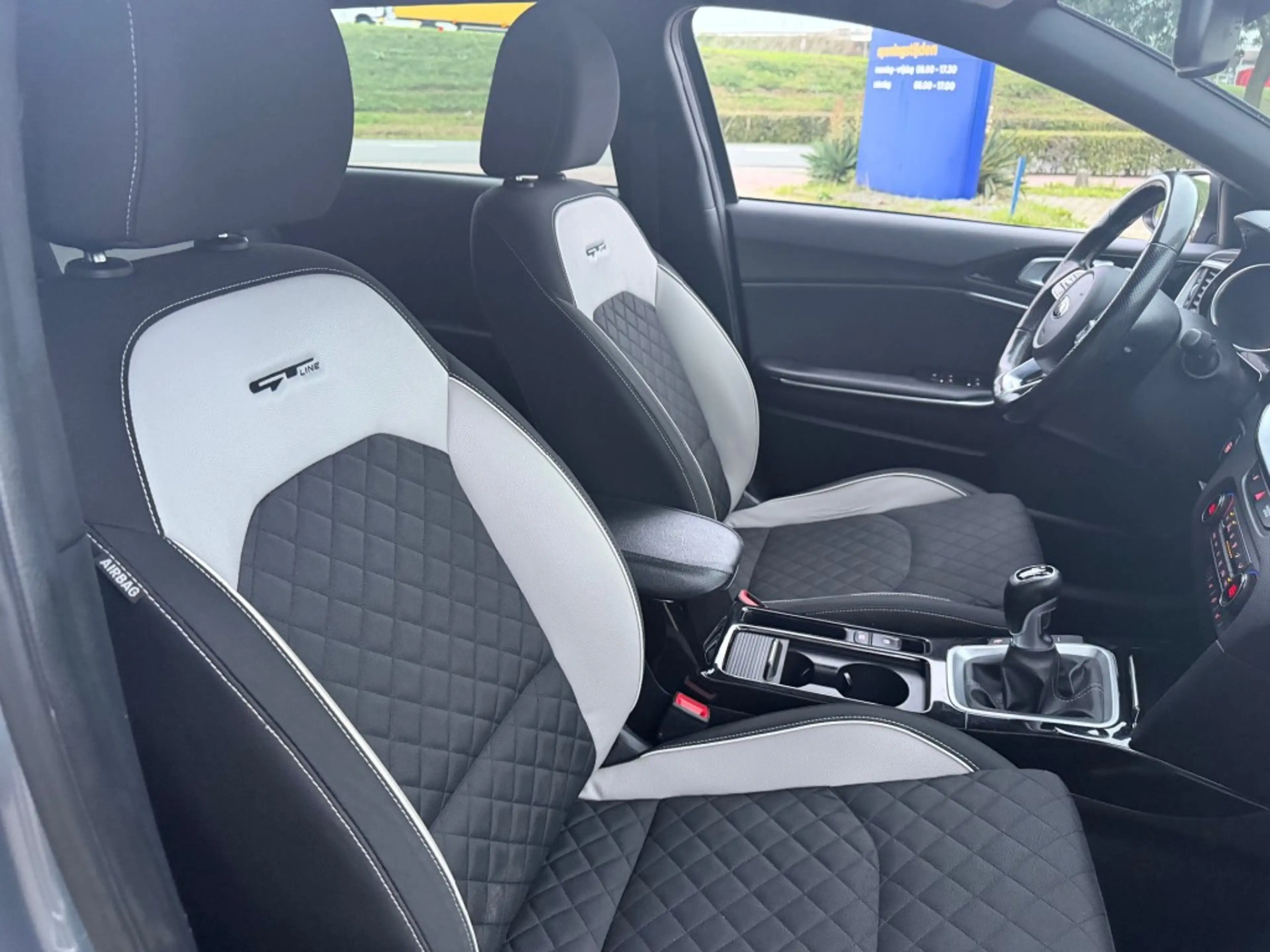 Kia Ceed / cee'd 1.0 T-GDI GT-LINE BUSINESS EDITION NAVI AIRCO/ECC — photo 31