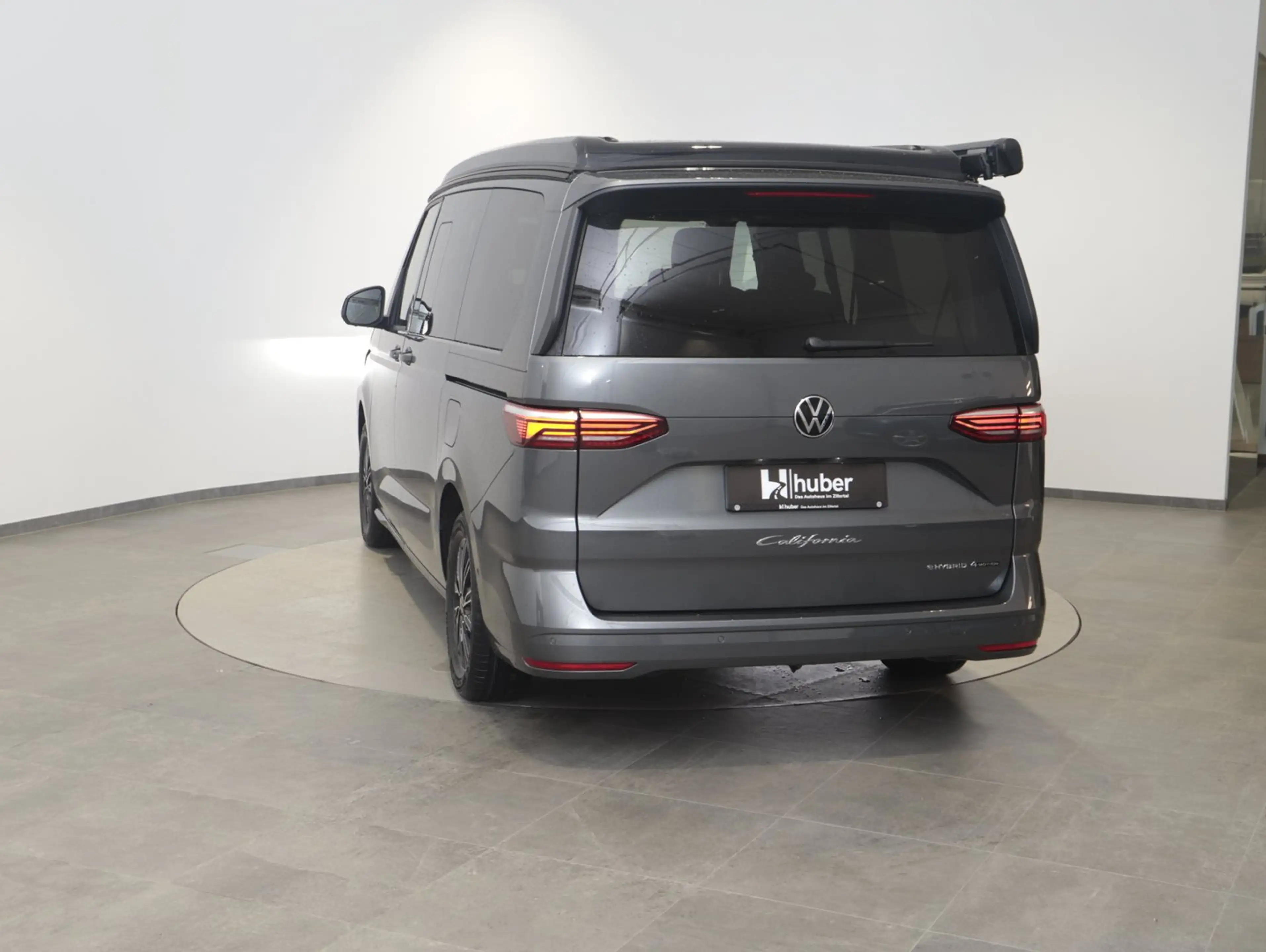 Volkswagen T7 California VW Multivan T7 California eHybrid 180 kW 4M — photo 7