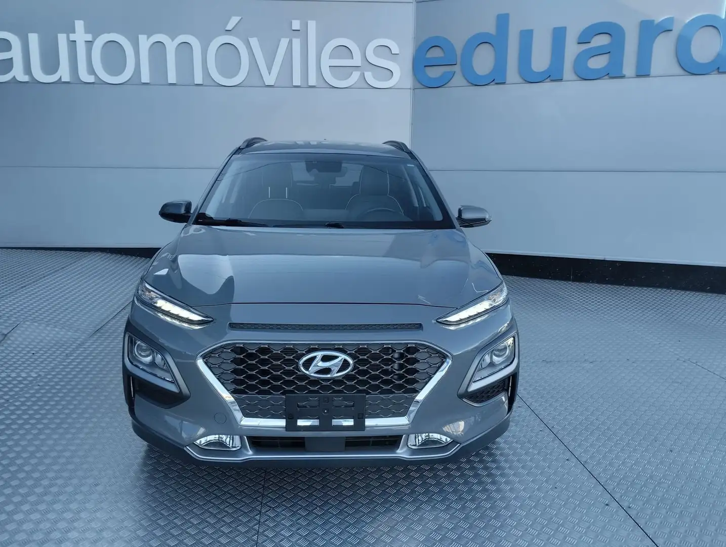 Hyundai KONA HEV 1.6 GDI DT Style Sky Grau - 2