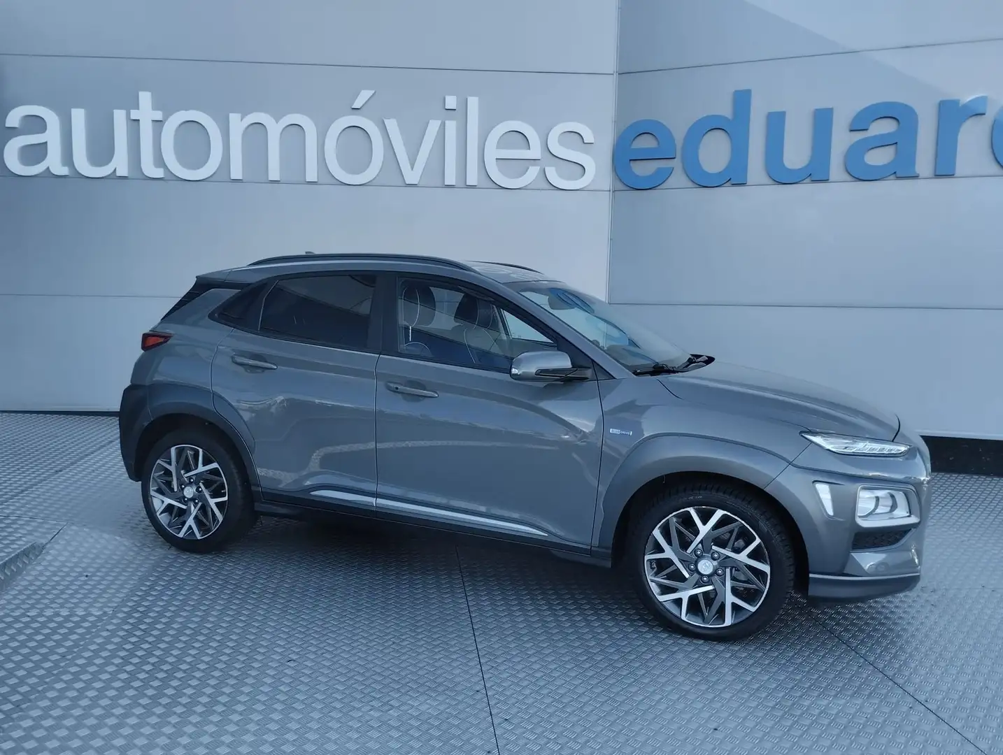 Hyundai KONA HEV 1.6 GDI DT Style Sky Grau - 1