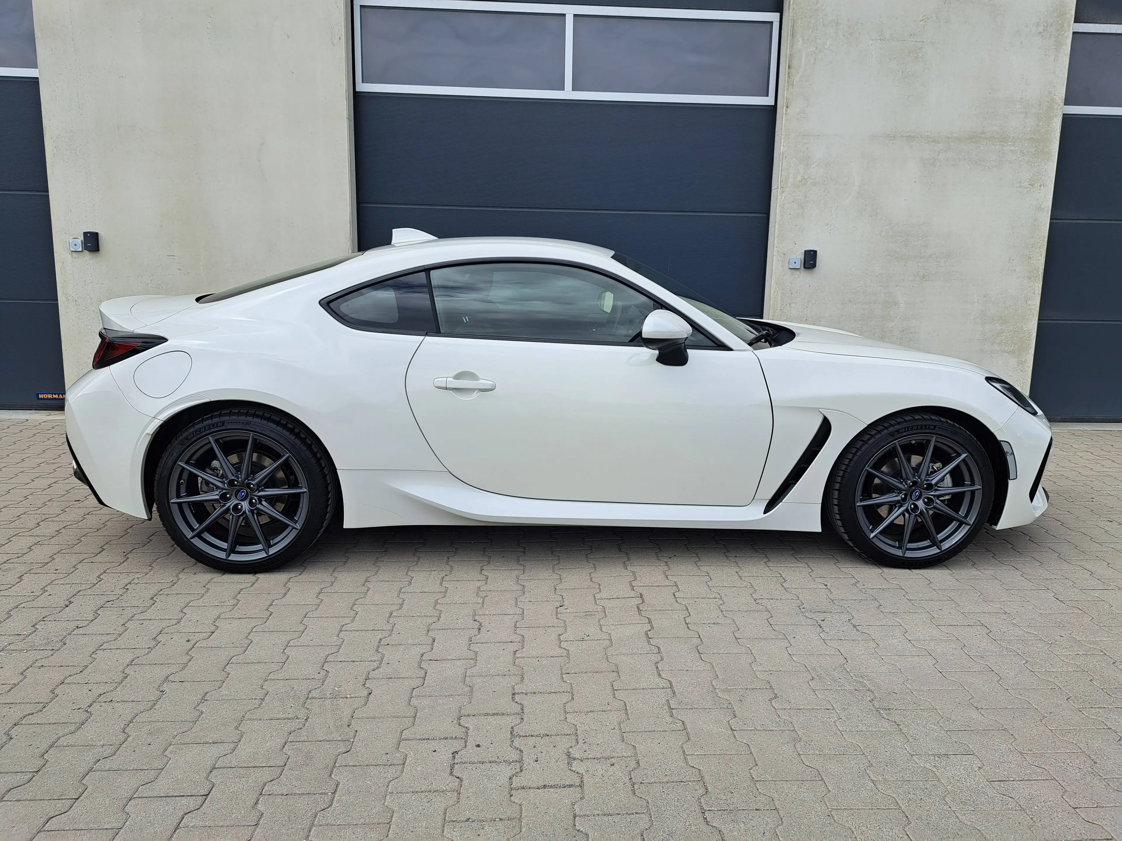 Subaru BRZ 2.4i Sport*Schalter*1.Hand*11Tkm — photo 4