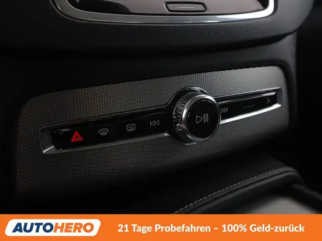 Volvo XC90 view 25