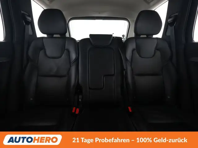 Volvo XC90 view 15