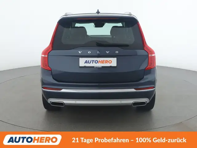 Volvo XC90 view 5